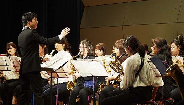 ドルチェ音楽教室 ドルチェ音楽教室は藤沢本町 新川崎 戸塚のサックス ピアノ フルートの音楽教室です